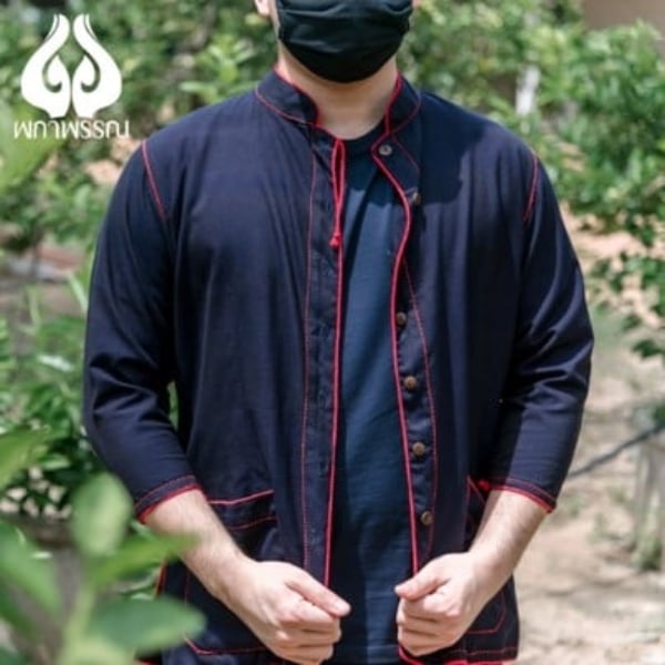 เสื้อจุบหม้อ แต่งขอบด้นมือ