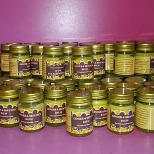 ยาหม่องขี้ผึ้ง 50ML จำนวน 4 ขวด
