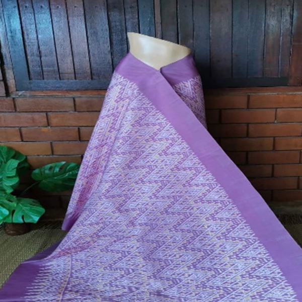 ผ้าไหมประจำถิ่น ประทอมือ สินค้าชุมชน ขนาด 180x100 cm