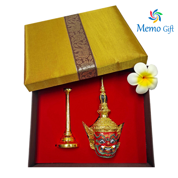 หัวโขนยักษ์ ท้าวเวสสุวรรณ (สีแดง) พร้อมกล่องผ้าไหม