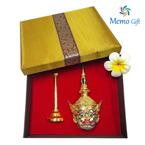 หัวโขนยักษ์ ท้าวเวสสุวรรณ (สีทอง) พร้อมกล่องผ้าไหม