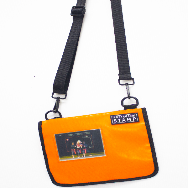 กระเป๋าผ้าใบ PVC ติดแสตมป์ ทรง Crossbody (สีส้ม)